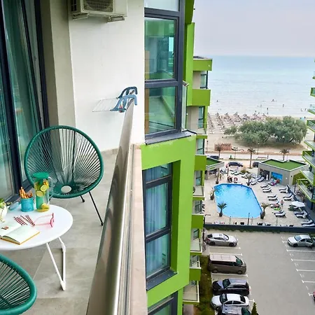 Sunny Side In Complexul Alezzi شقة