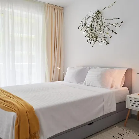 Sunny Side In Complexul Alezzi