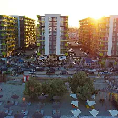 Sunny Side In Complexul Alezzi Apartamento Năvodari